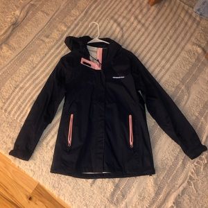 Vineyard Vines Stow & Go Women’s Raincoat